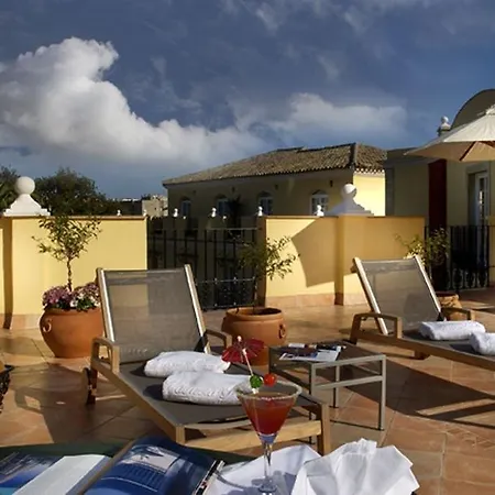Hotel Palmera Plaza